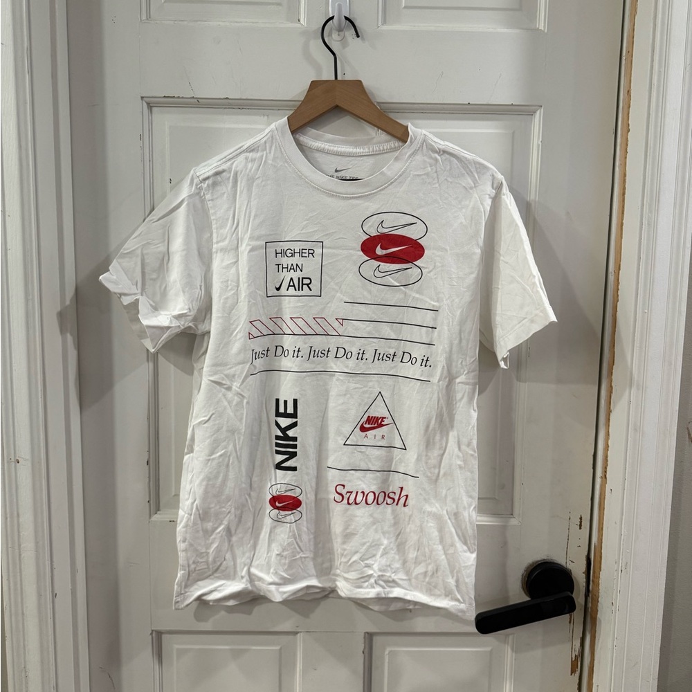 Men’s Nike Graphic T Shirt
